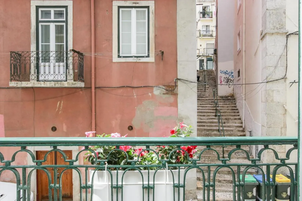 Golden Cage Chiado - Charm Historic And Cozy Διαμέρισμα Lisboa