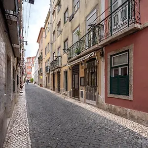 Cozy One Bedroom In Historic Location - Carmo Apartamento